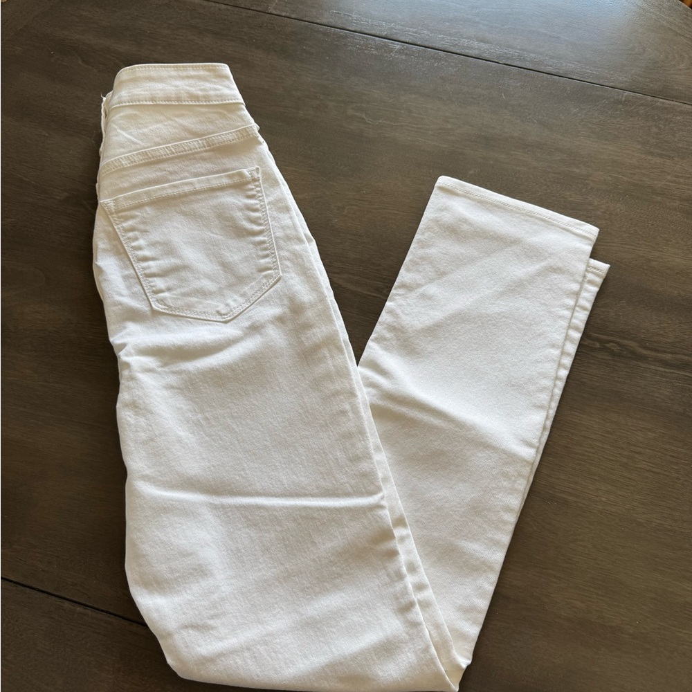 Old Navy Women's White Straight Leg Jeans - Picture 5 of 5